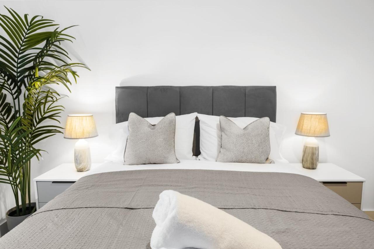 Exoticstay Apartments- 5* Elegant Luxury Centrally Located 2-Bedroom Apt Birmingham Bagian luar foto